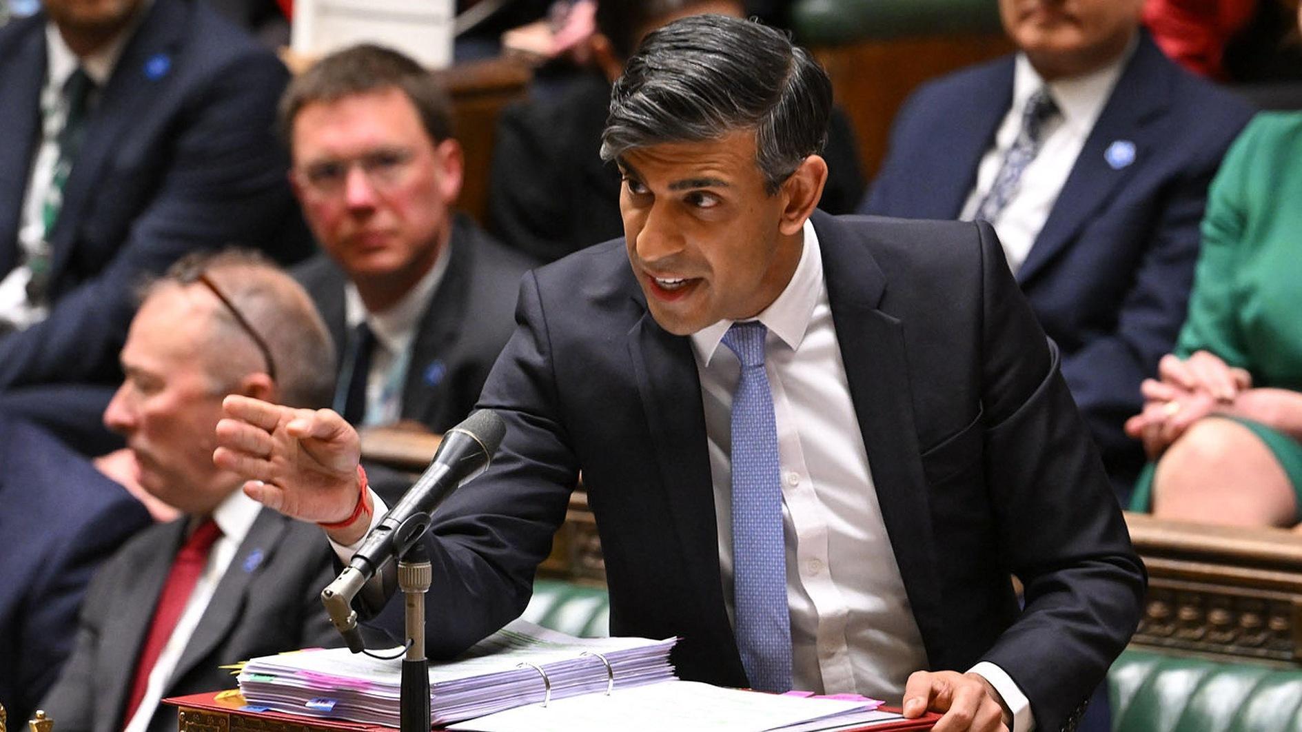 England set to ban gender identity teaching in schools